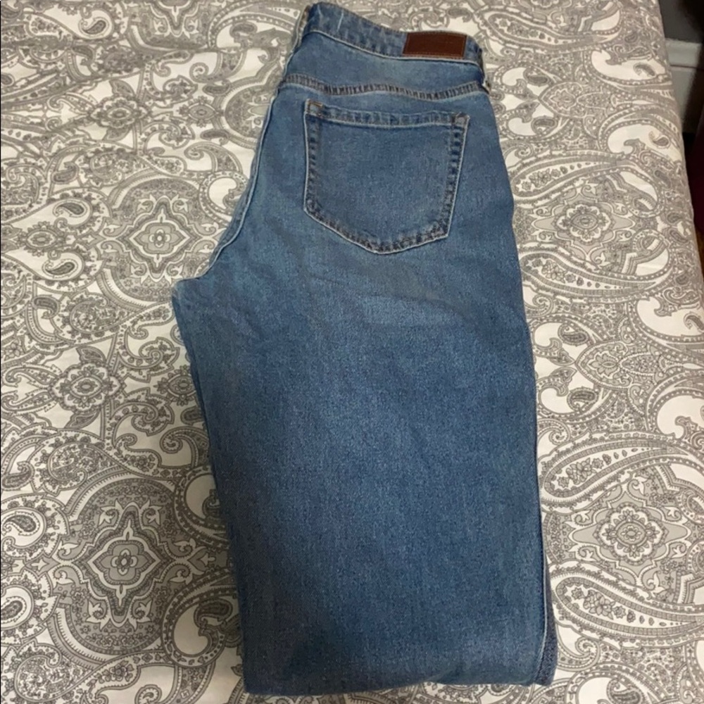 *BRAND NEW* high rise mom jeans size 9